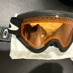 Oakley youth ski/snowboarding googles